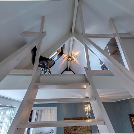 Larenstein Logeren In Tiny House 3* Velp (Gelderland)