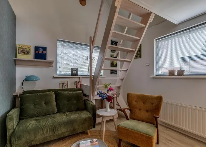 Larenstein Logeren In Tiny House Bed and breakfast 3*