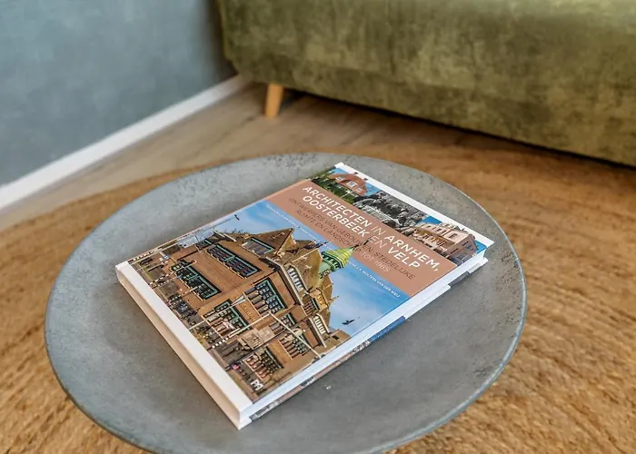 Bed and breakfast Larenstein Logeren In Tiny House 3*