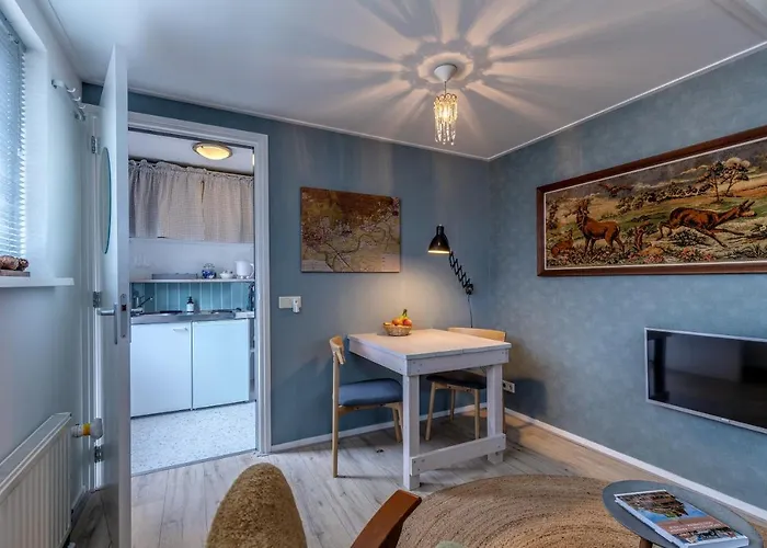 Larenstein Logeren In Tiny House Couette-café Velp (Gelderland)